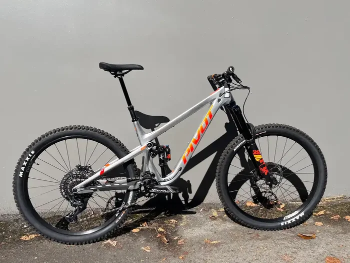 Pivot Firebird