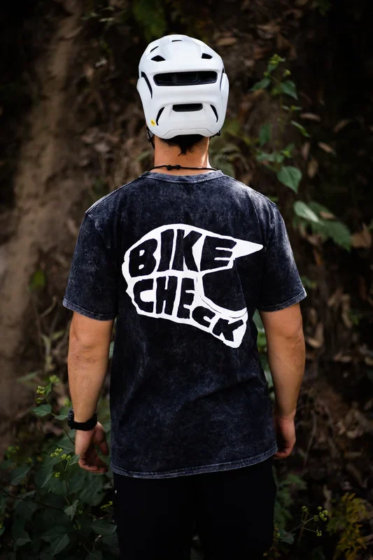 Playera Bike Check Tie dye Black Smoke